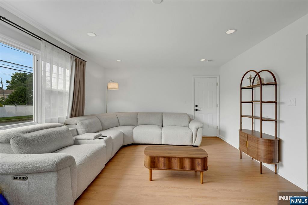 726 Saddle River Road