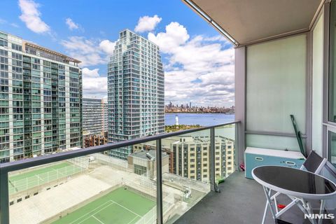 Photo of 20 Newport Parkway #1812, Jersey City, NJ 07310 (MLS # 26008923)