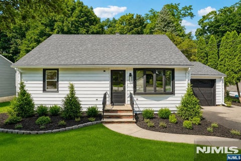 Photo of 509 Ramapo Valley Road, Oakland, NJ 07436 (MLS # 26039356)