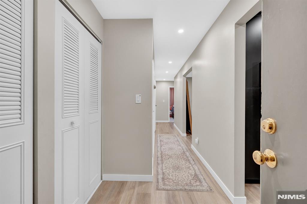 35 Riverview Court 35