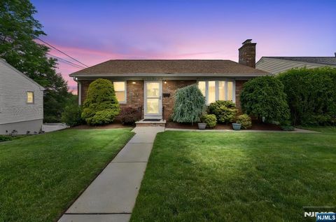 Photo of 95 Park Place, Kearny, NJ 07032 (MLS # 26020110)
