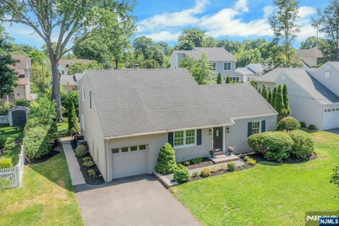 Photo of 65 E Gramercy Place, Glen Rock, NJ 07452 (MLS # 26021648)