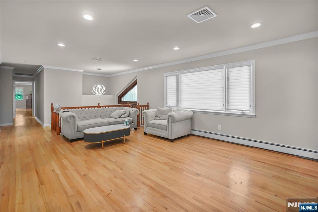 318 Briarcliff Lane