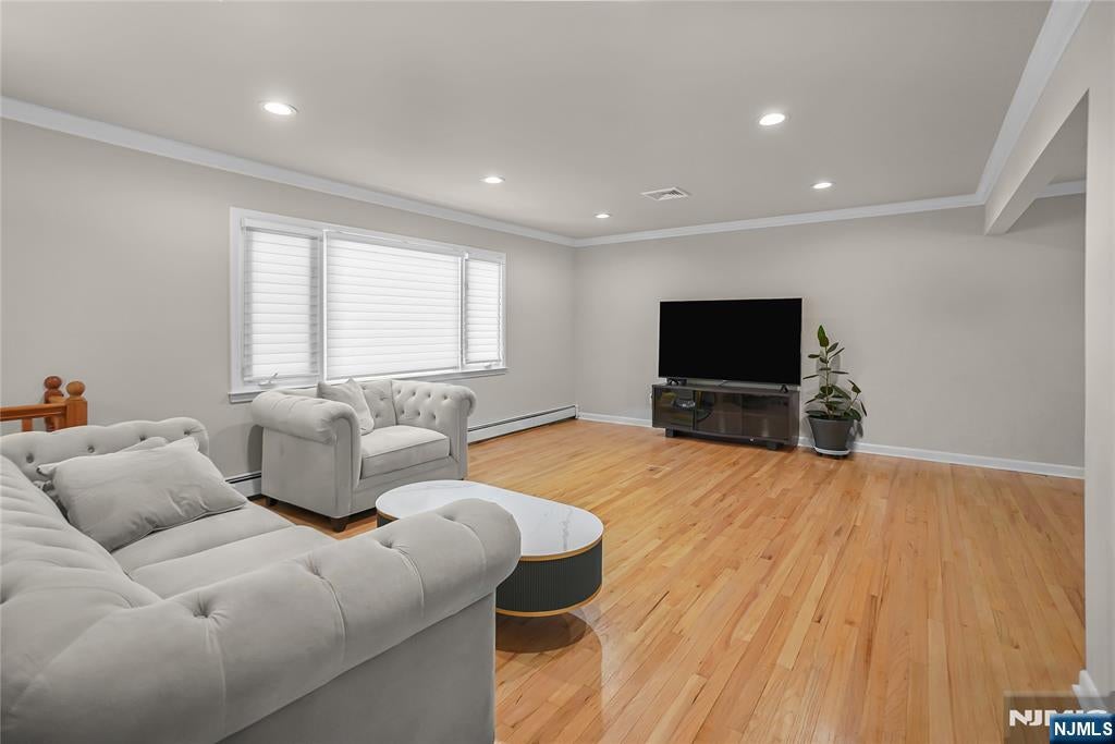 318 Briarcliff Lane