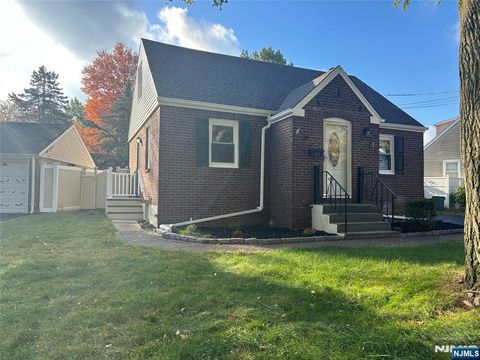 Photo of 37 Revere Dr, Dumont, NJ 07628 (MLS # 25038934)