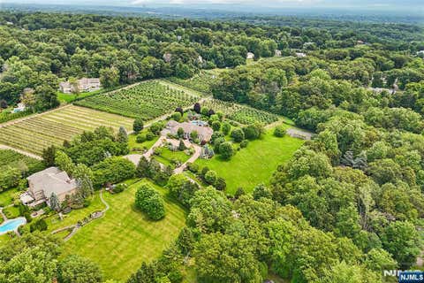 Photo of 4 Justin Court, Saddle River, NJ 07458 (MLS # 26026677)