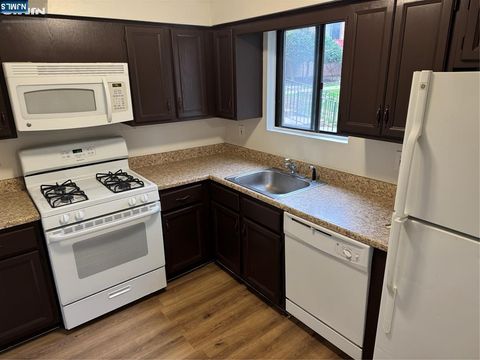 Photo of 106 Bellgrove Dr #5A, Mahwah, NJ 07430 (MLS # 25040105)