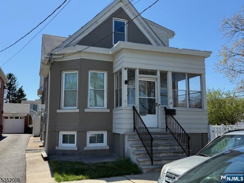13 Sargeant Ave, Clifton, New Jersey - 2 Bedrooms  
1 Bathrooms  
4 Rooms - 