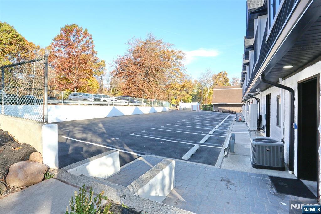 160 Terrace Street 2H