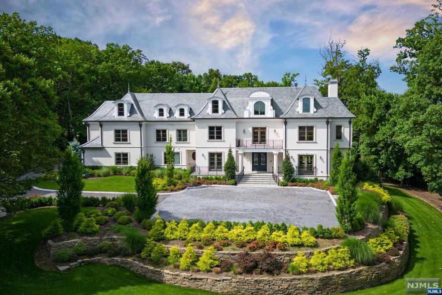 RIO VISTA ALPINE 2 YEAR YOUNG FRENCH CHATEAU INSPIRED MANOR. SET HIGH ON A 2 ACRE KNOLL, APPROXIMATELY 8,000 SQUARE FEET ON THE FIRST AND SECOND FLOOR. FOUR FLOORS TOTALING OVER APPROXIMATELY 13,000 SQUARE FEET.7 BEDROOM SUITES. FINISHED LOWER LEVEL WITH SIDE YARD EGRESS. SLATE ROOF, ELEVATOR, AND POOL. HIGH CEILINGS THROUGHOUT ENTIRE HOUSE. THE PALATIAL PRIMARY SUITE HAS PANORAMIC WESTERN VIEWS. FOUR ADDITIONAL BEDROOM SUITES ON THE SECOND LEVEL PLUS LIBRARY.4 CAR GARAGE ON MAIN LEVEL WITH ROOM FOR LIFTS. MOTORIZED GATE LEADING TO COURT YARD DRIVEWAY.