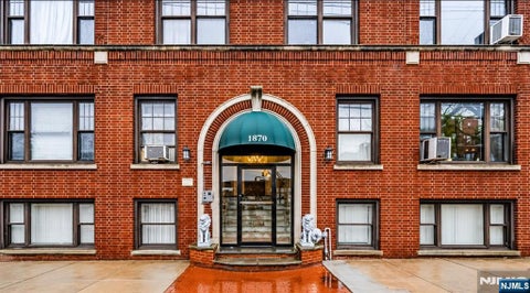 Photo of 1870 John F Kennedy Boulevard #3F, Jersey City, NJ 07305 (MLS # 26028273)