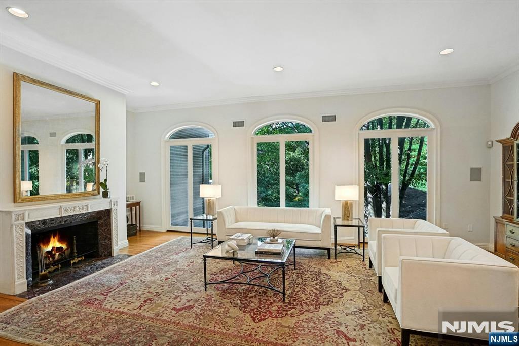 526 Knollwood Road