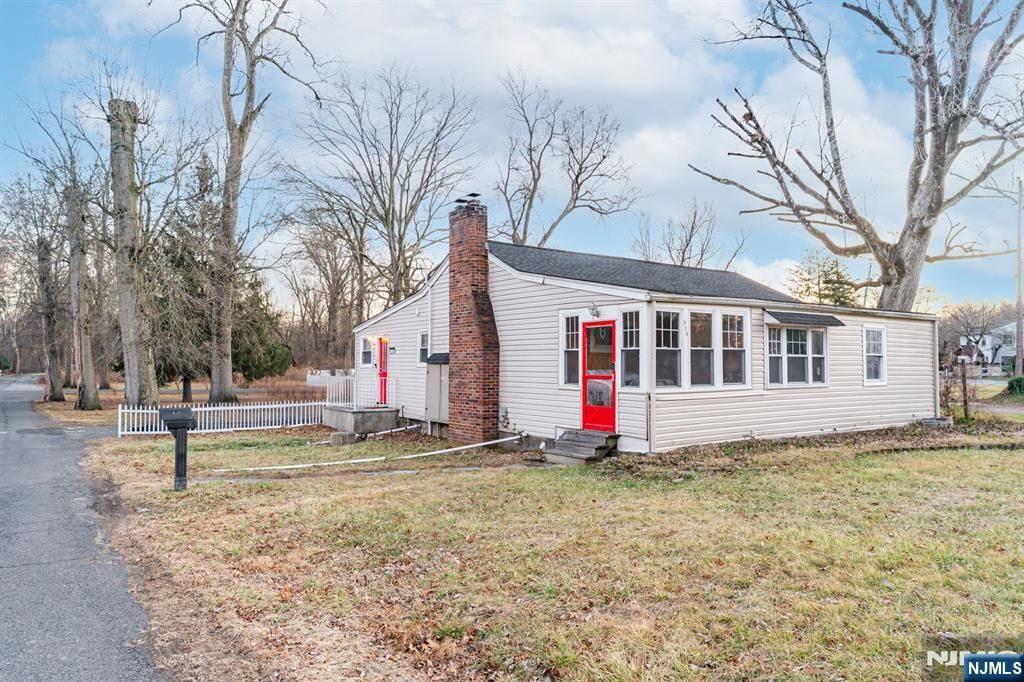 Photo of 310 Boulevard Drive, Wayne, NJ 07470 (MLS # 26003815)