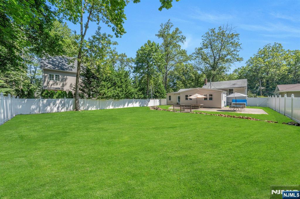 Cedar Grove, New Jersey 07009, United States, 5 Bedrooms Bedrooms, ,3 BathroomsBathrooms,Residential,Active,191119