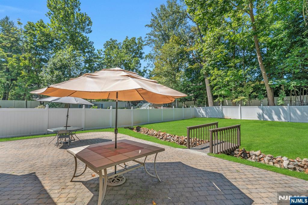 Cedar Grove, New Jersey 07009, United States, 5 Bedrooms Bedrooms, ,3 BathroomsBathrooms,Residential,Active,191119