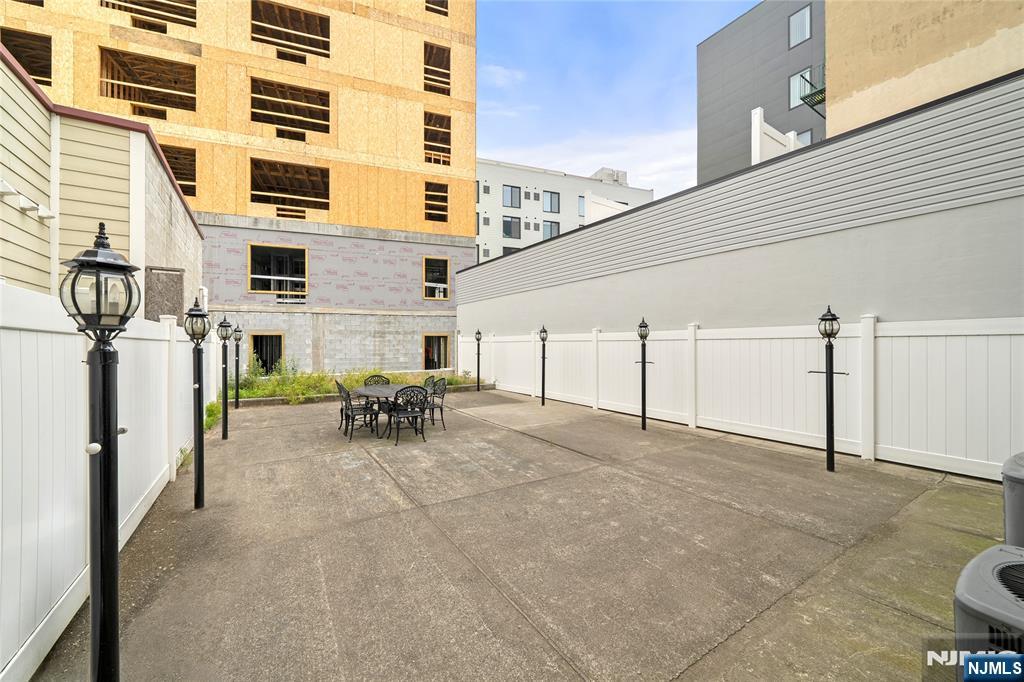 38 Vroom Street