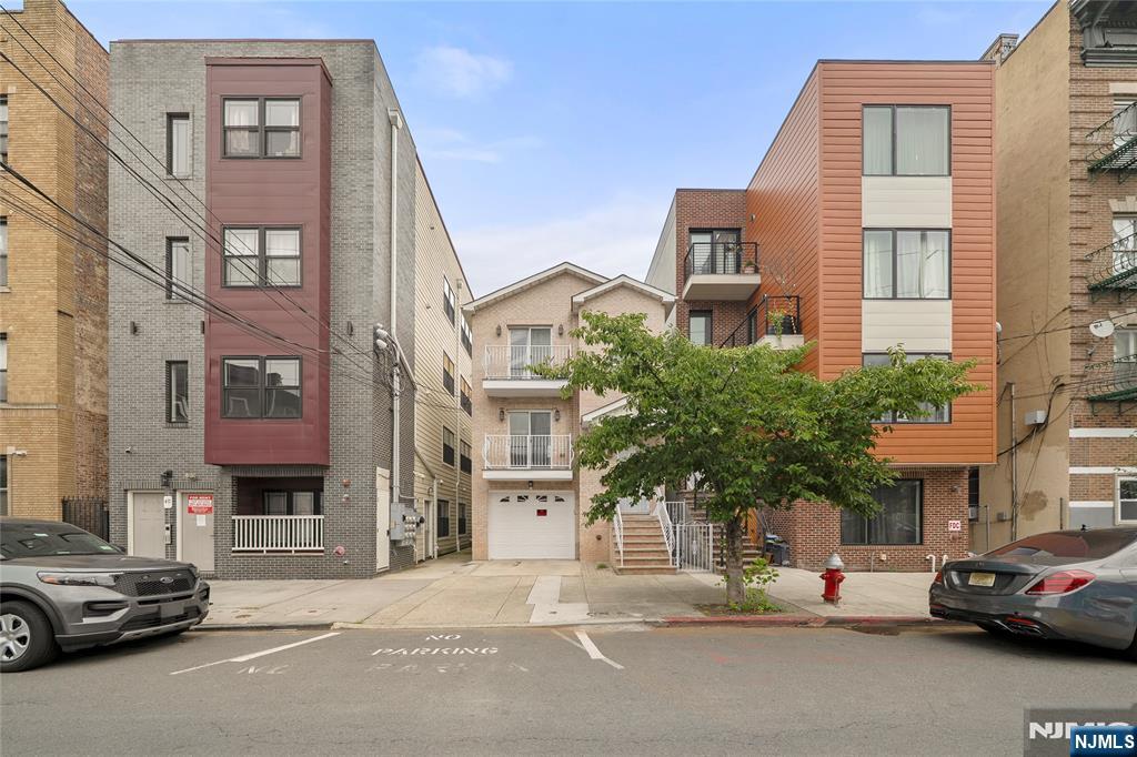 38 Vroom Street