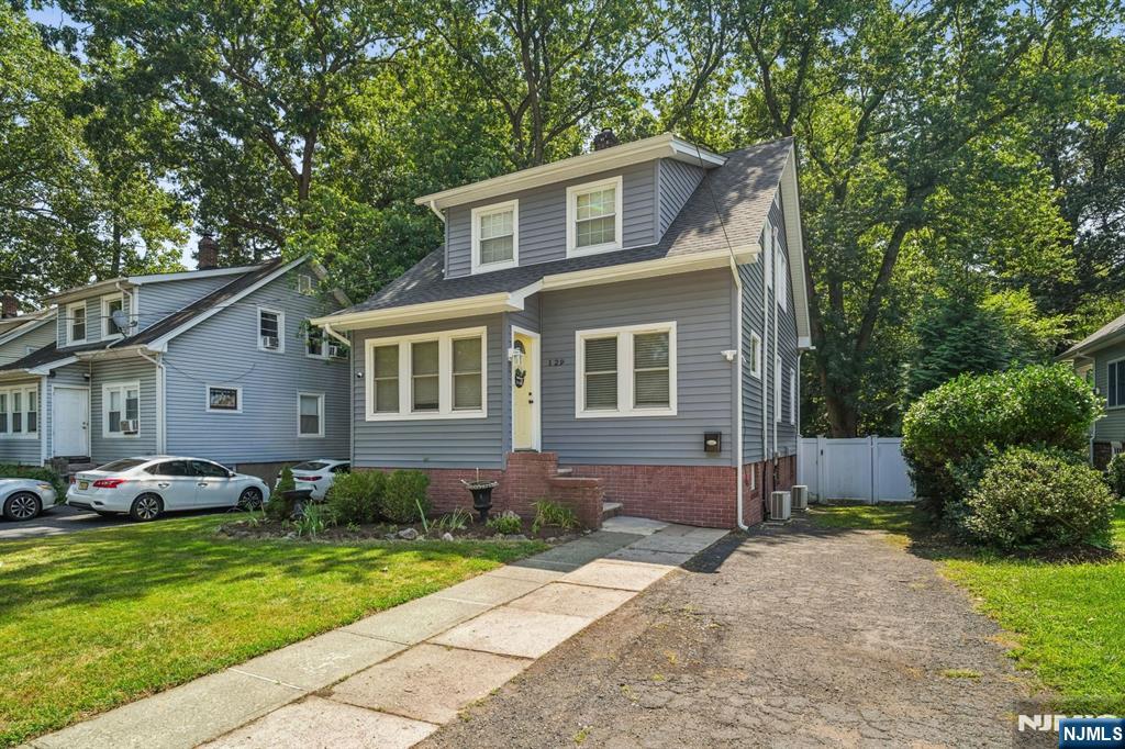 129 Lake Street