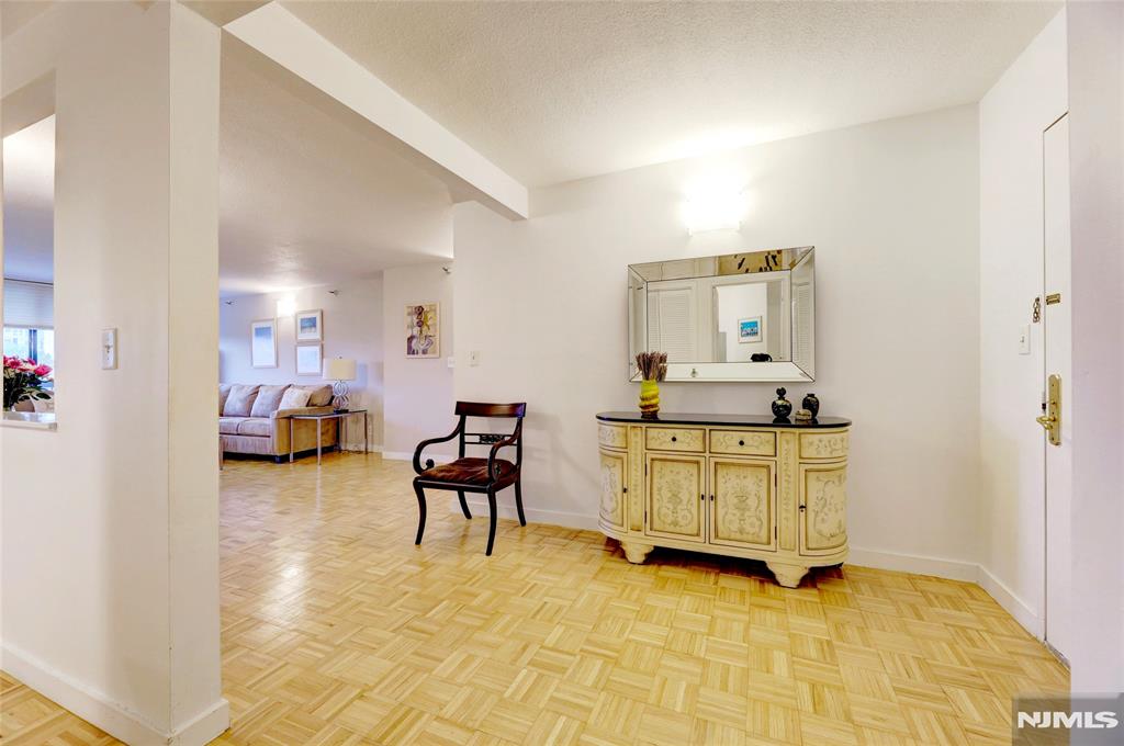 1265 15th Street 4 C