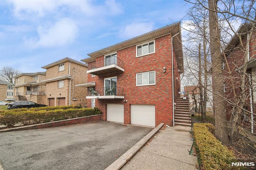 Spacious 3BR/2BA 2nd Floor Unit in the Heart of Fort Lee Oversized second-floor unit in a well-maintained two-family home, conveniently located within walking distance to NYC bus transportation and School #3. Features include hardwood flooring throughout, updated kitchen, and two full bathrooms. One attached garage space and private in-unit laundry included. Move-in condition. No pets allowed.Prime central location close to transportation, schools, shopping, and restaurants.