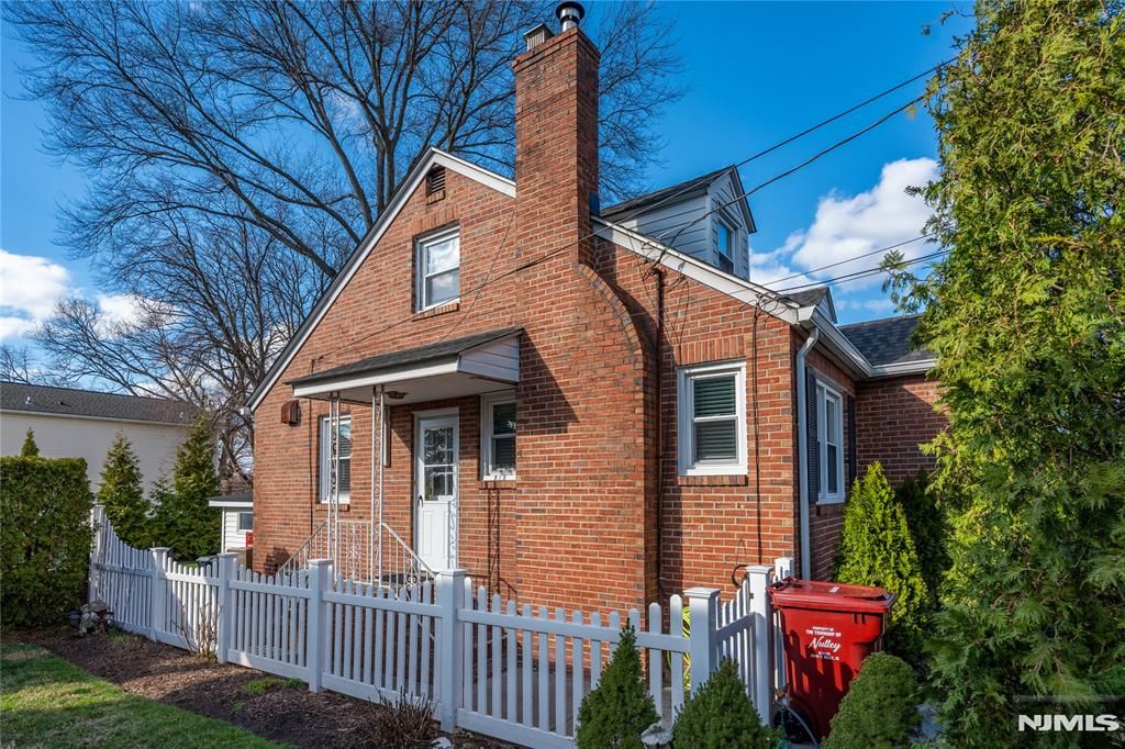 Photo of 35 Hastings Avenue, Nutley, NJ 07110 (MLS # 26008982)