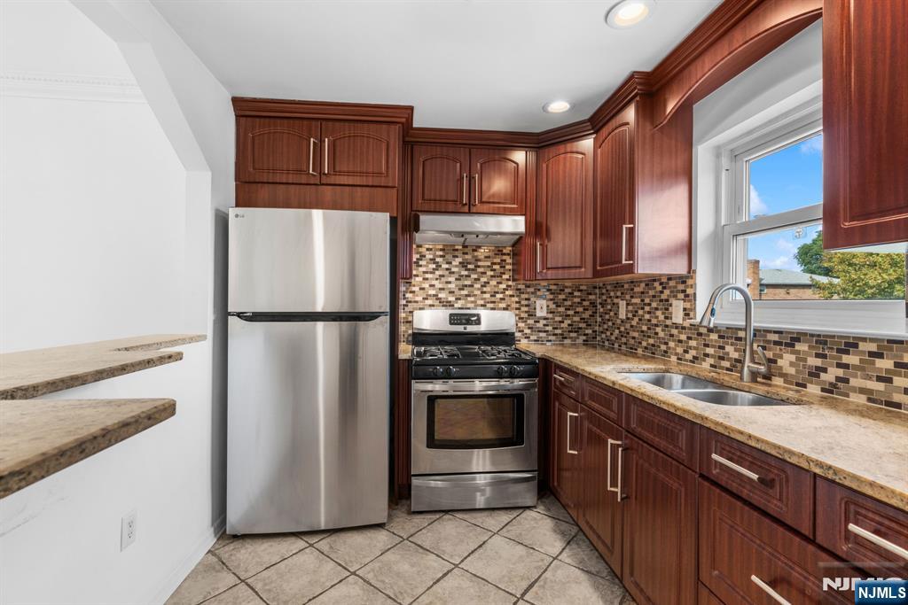 Homes for Sale in Northern NJ | ThisIsRiverEdge.com 39-07 Dobrin Court 3907B