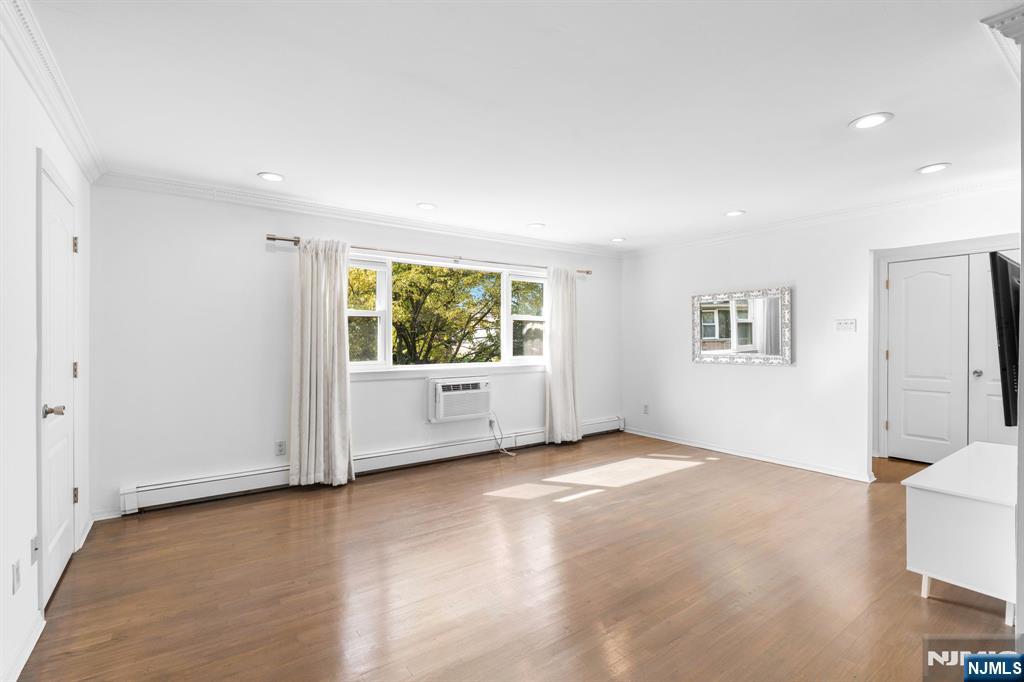 Homes for Sale in Northern NJ | ThisIsRiverEdge.com 39-07 Dobrin Court 3907B
