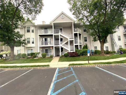 Photo of 643 Plum Terrace, Mahwah, NJ 07430 (MLS # 26018167)