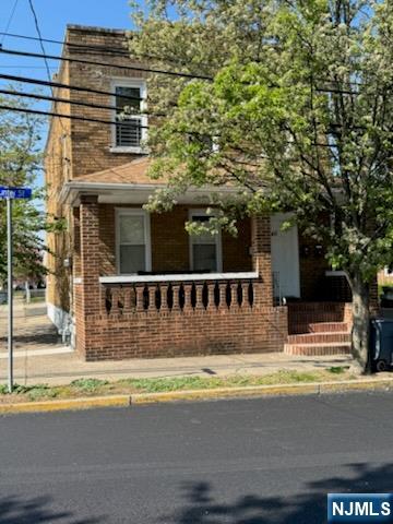 Rental Property at 46 Hunter St 2, Lodi, New Jersey - Bedrooms: 3 
Bathrooms: 1 
Rooms: 5  - $2,400 MO.