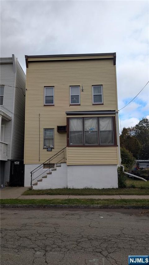 Photo of 9 Joyce Street, West Orange, NJ 07052 (MLS # 25037577)