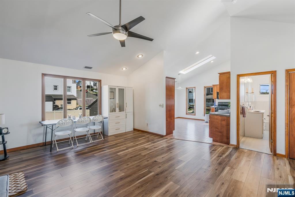 1 2nd Street 2nd Floor