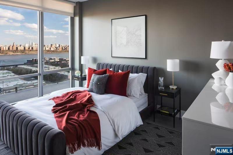 320 Adolphus Avenue 321