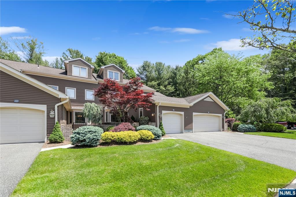 238 Westervelt Lane