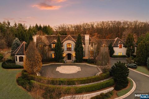 184 Vaccaro Drive, Cresskill, NJ 07626 - MLS#: 25006114
