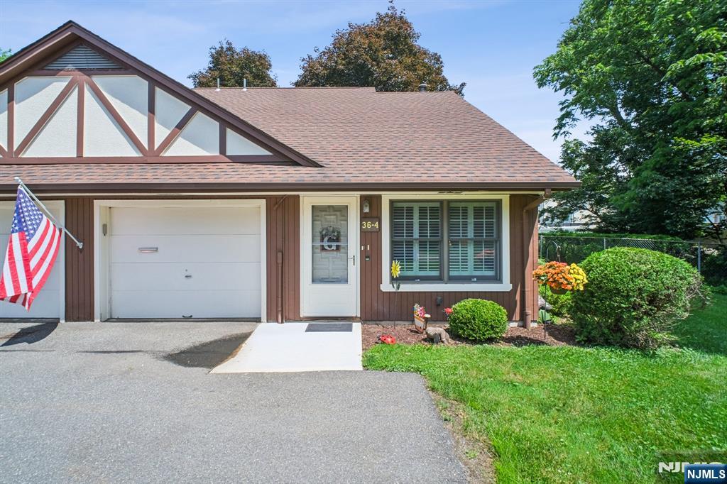 36-4 Tamaron Drive