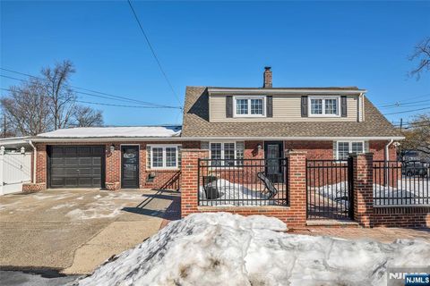 15 Furrey Place Paterson NJ 07522