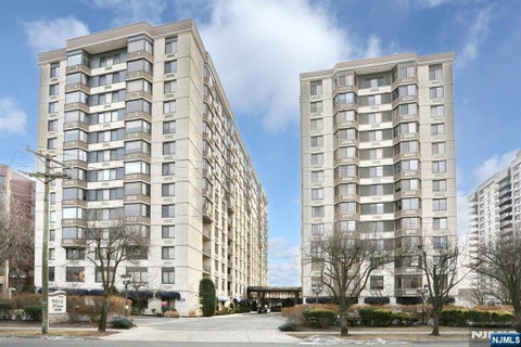Photo of 316 Prospect Avenue #4K, Hackensack, NJ 07601 (MLS # 26027864)