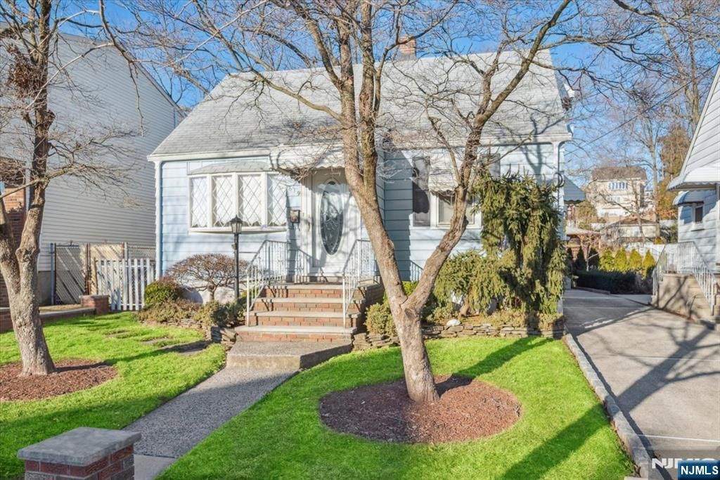 Photo of 619 Lewandowski Street, Lyndhurst, NJ 07071 (MLS # 26002203)