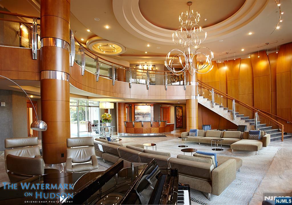 8100 RIVER Road 708