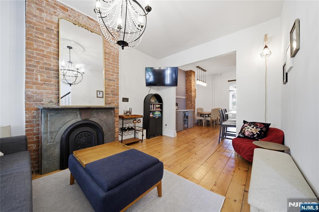 22 Laidlaw Avenue