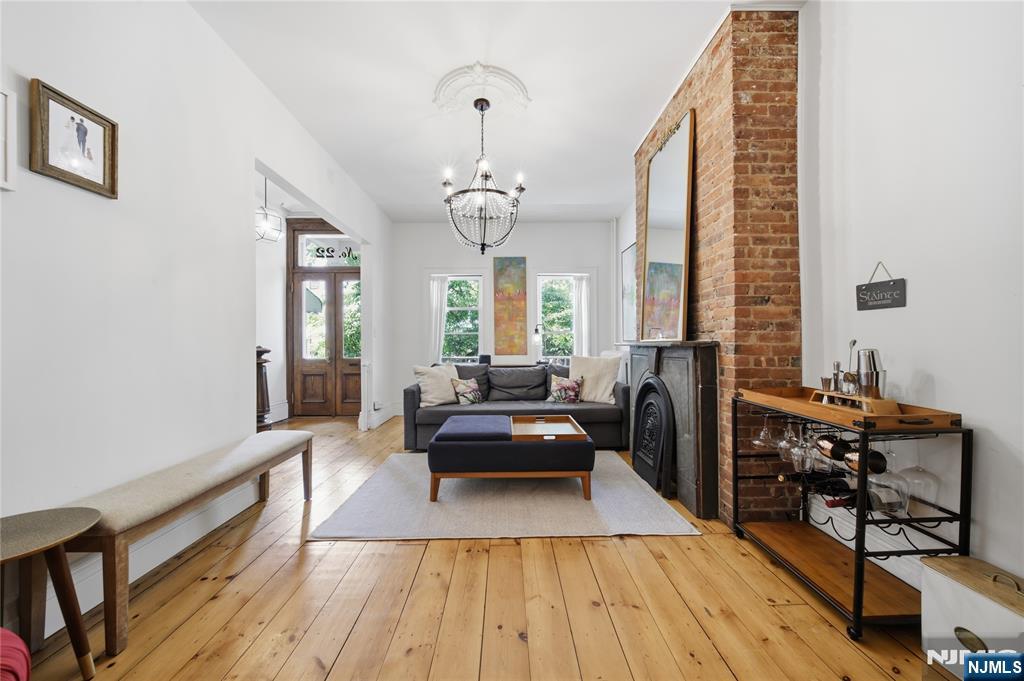 22 Laidlaw Avenue