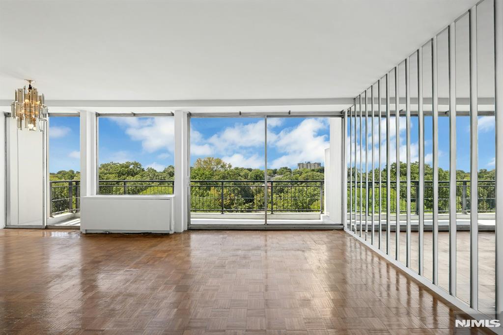 Homes for Sale in Northern NJ | ThisIsRiverEdge.com 2 Horizon Road 816