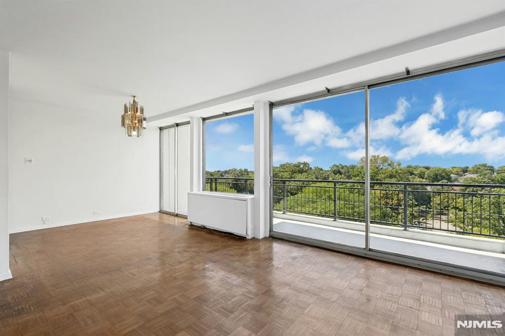 Homes for Sale in Northern NJ | ThisIsRiverEdge.com 2 Horizon Road 816