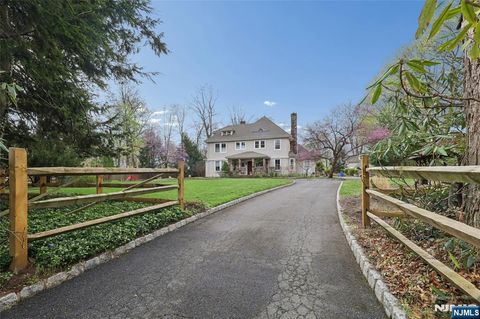 Photo of 128 Westervelt Avenue, Tenafly, NJ 07670 (MLS # 26016788)