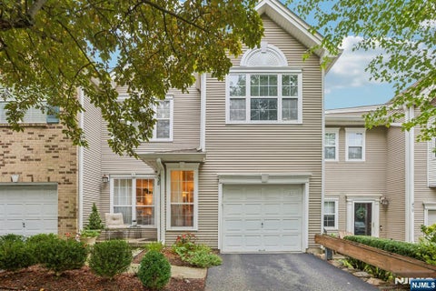 Photo of 438 Santiago Court, Mahwah, NJ 07430 (MLS # 26034491)