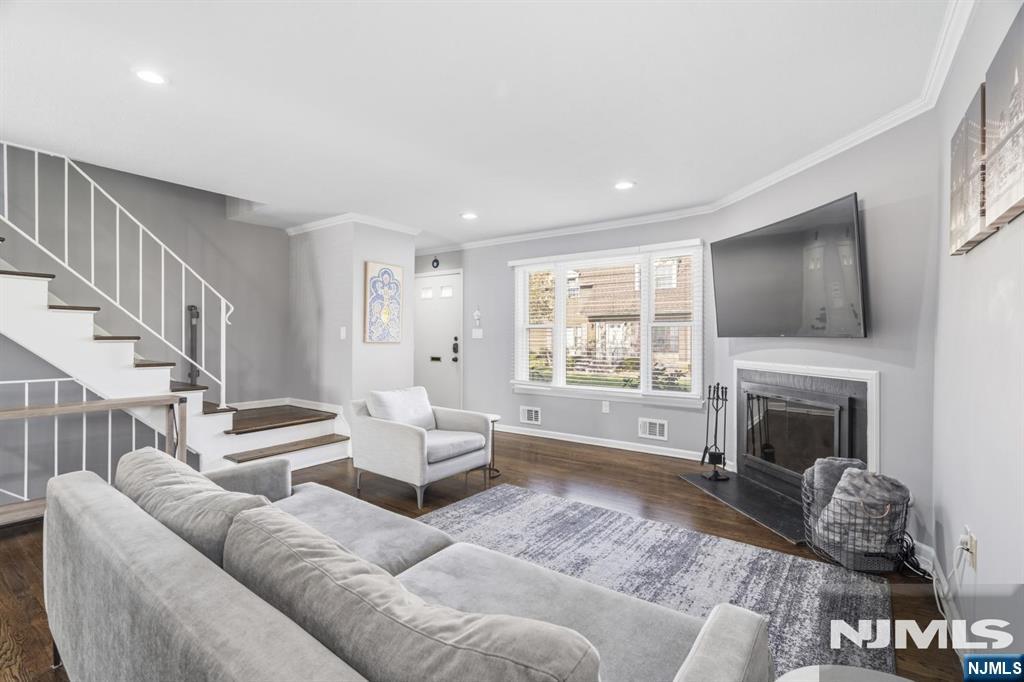 575 Grove Street F-1