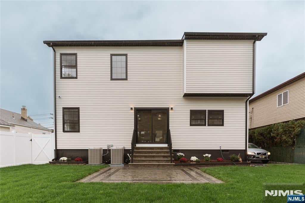 138 5th Street