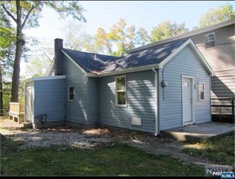 421 Riverside Drive Wayne NJ 07470