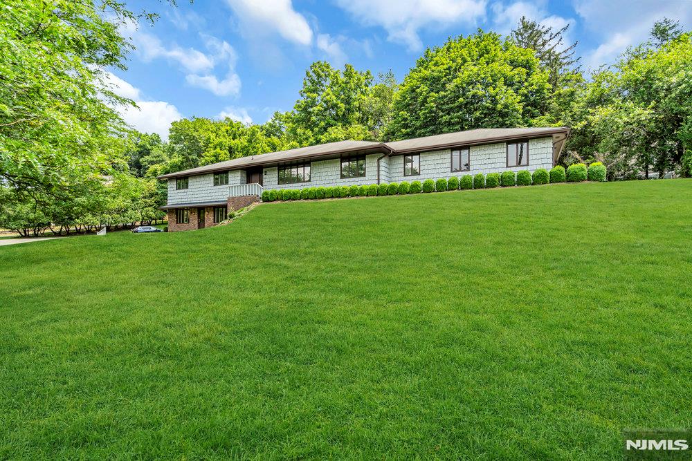366 Saddle River Road
