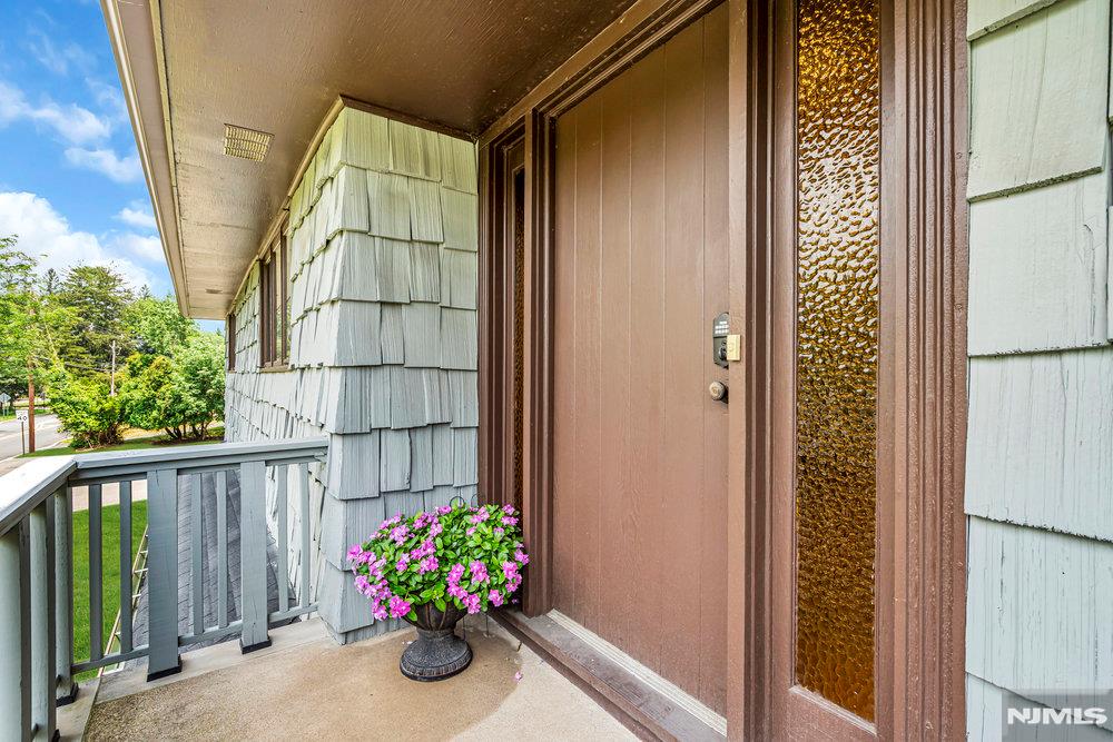 366 Saddle River Road